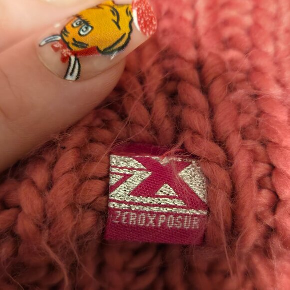 Chilldrens Winter Hat - Picture 2 of 3